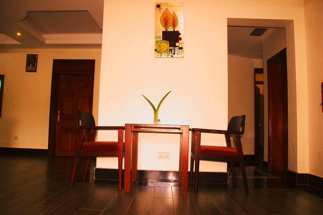 Cepha'S Inn Kabale Extérieur photo