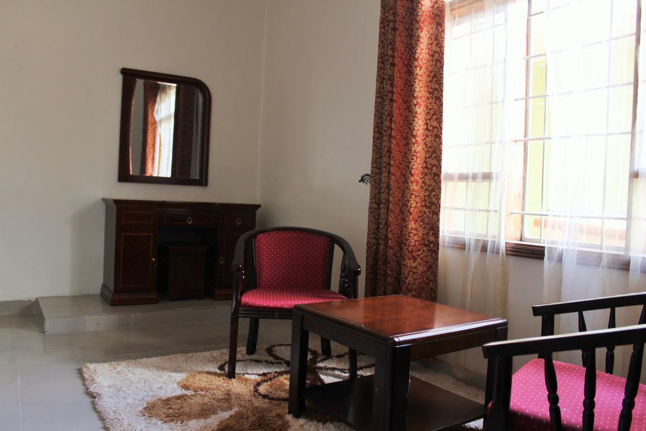 Cepha'S Inn Kabale Extérieur photo