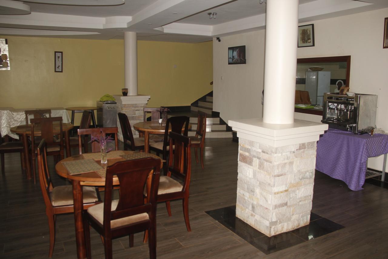 Cepha'S Inn Kabale Extérieur photo