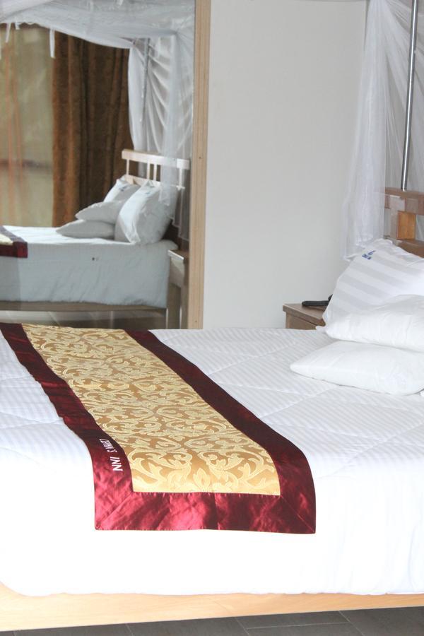 Cepha'S Inn Kabale Extérieur photo