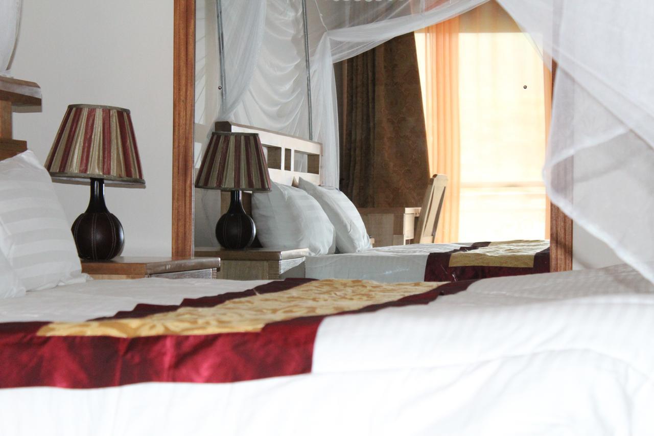 Cepha'S Inn Kabale Extérieur photo