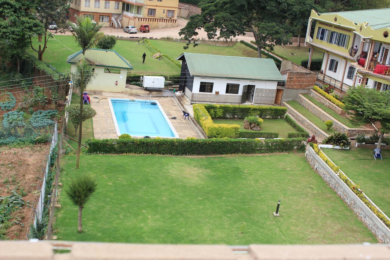 Cepha'S Inn Kabale Extérieur photo