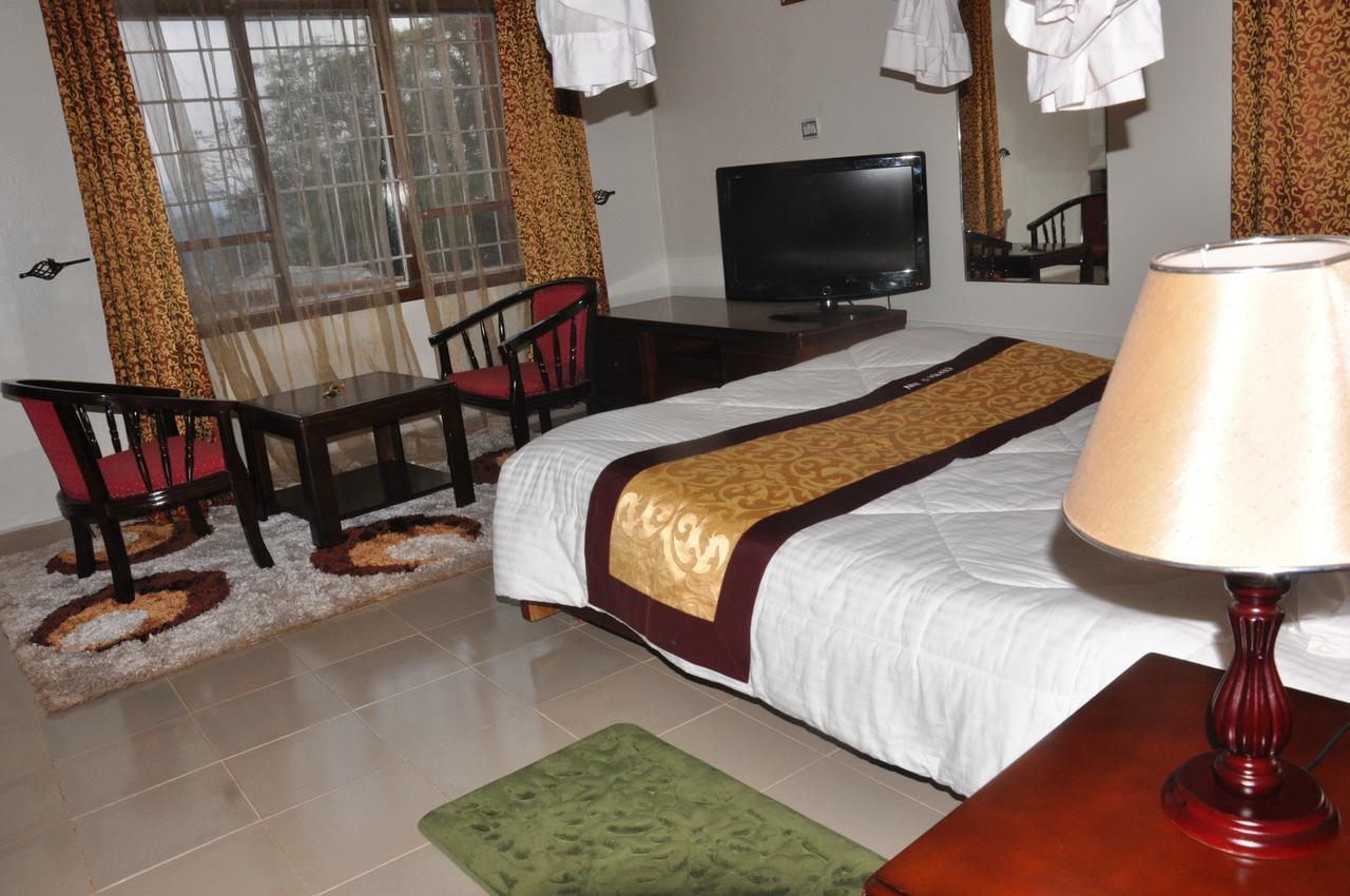 Cepha'S Inn Kabale Extérieur photo