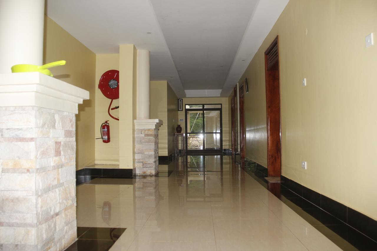 Cepha'S Inn Kabale Extérieur photo