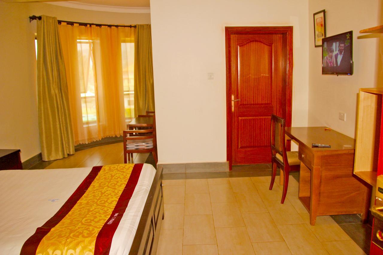 Cepha'S Inn Kabale Extérieur photo