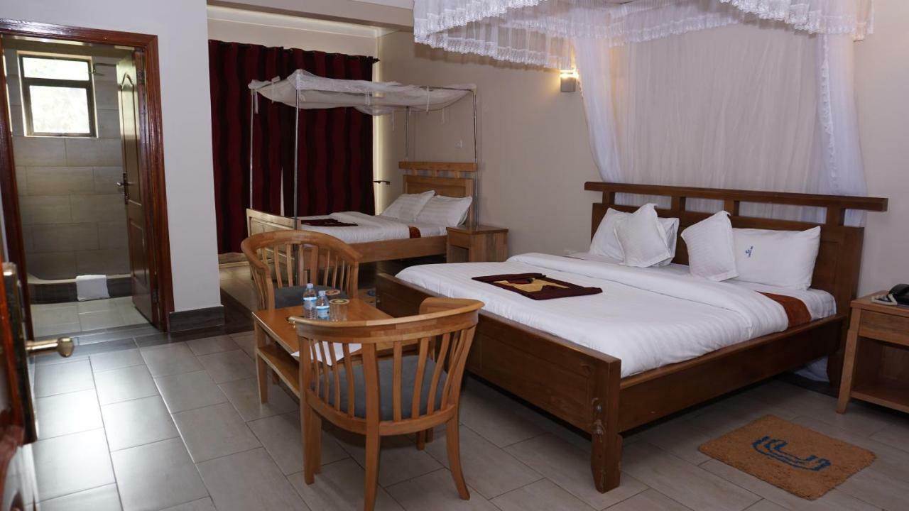 Cepha'S Inn Kabale Extérieur photo